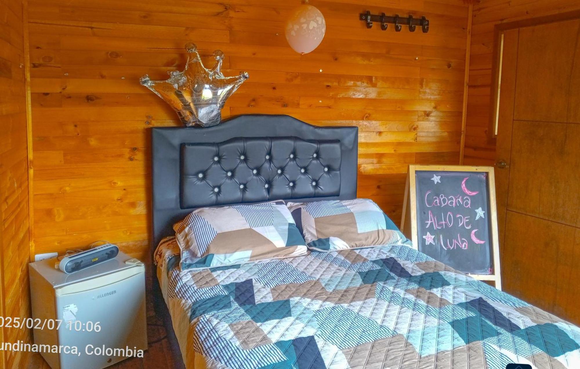 Alto De Luna Pareja Apartment *